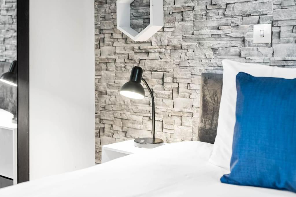 Funky Arcadian Centre Apartment By Azura Nights Бирмингем Экстерьер фото
